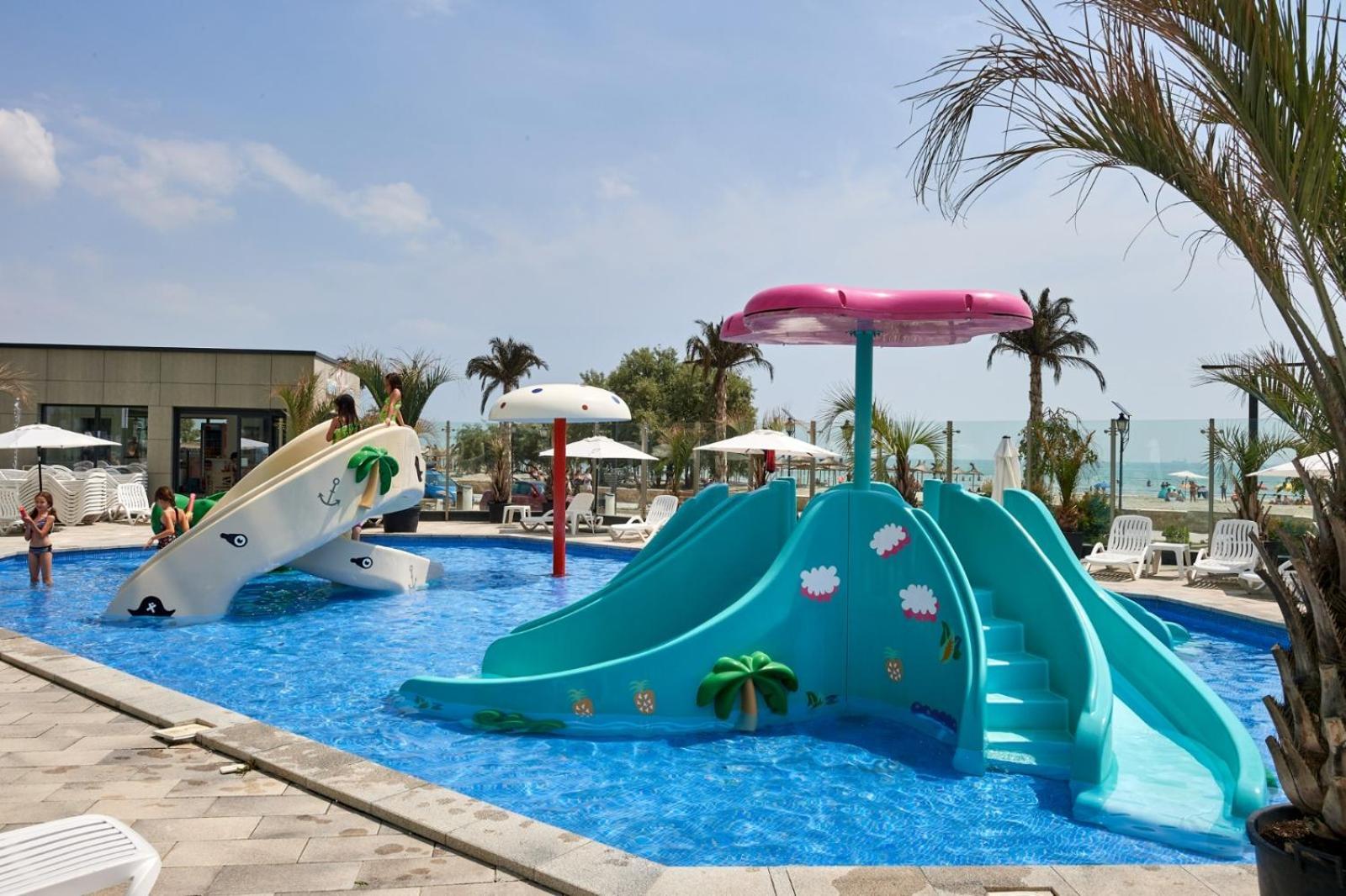 Evelyn'S Apartment Spa&Pool Beach Resort Mamaia Exterior foto