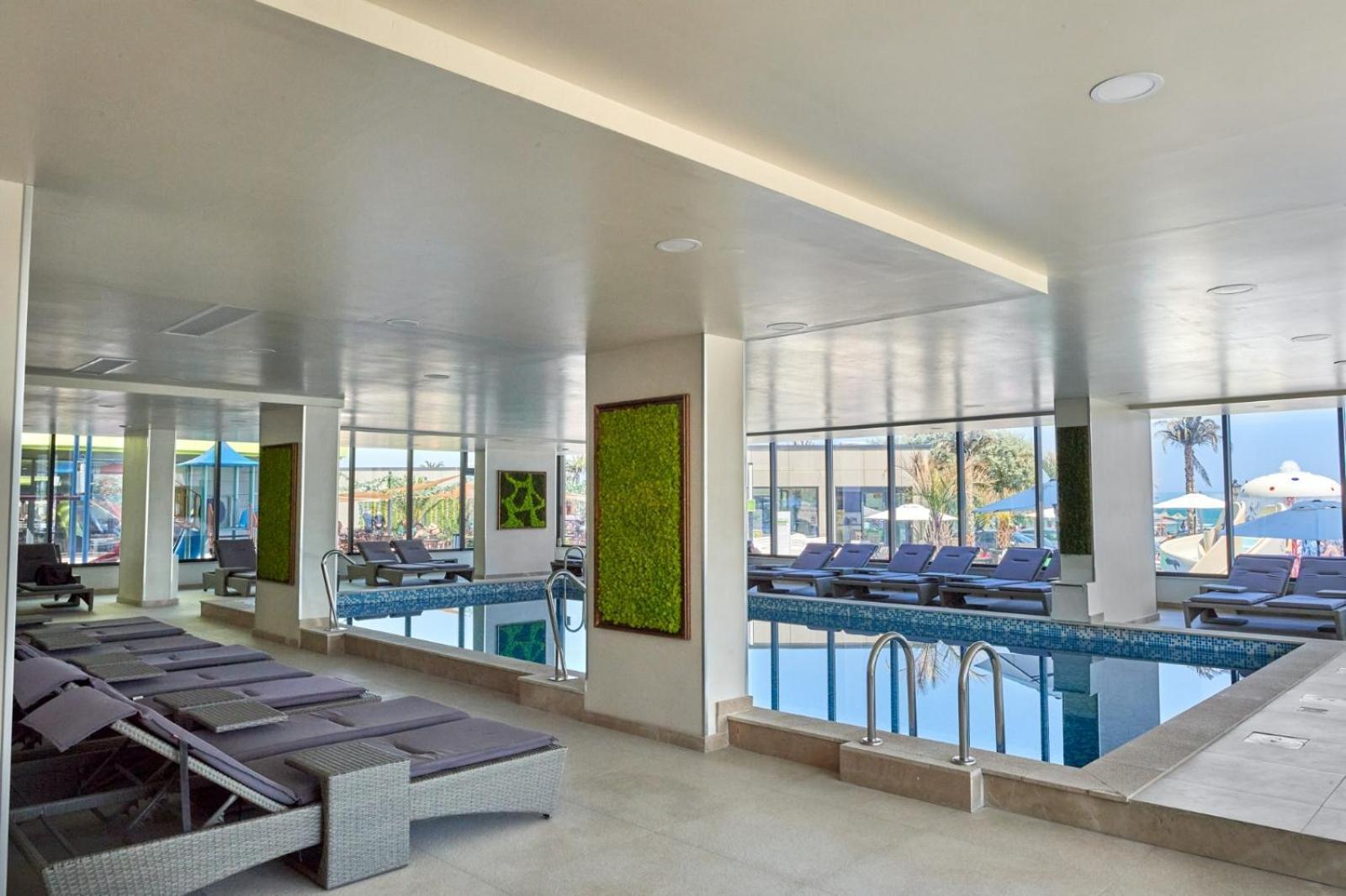 Evelyn'S Apartment Spa&Pool Beach Resort Mamaia Exterior foto