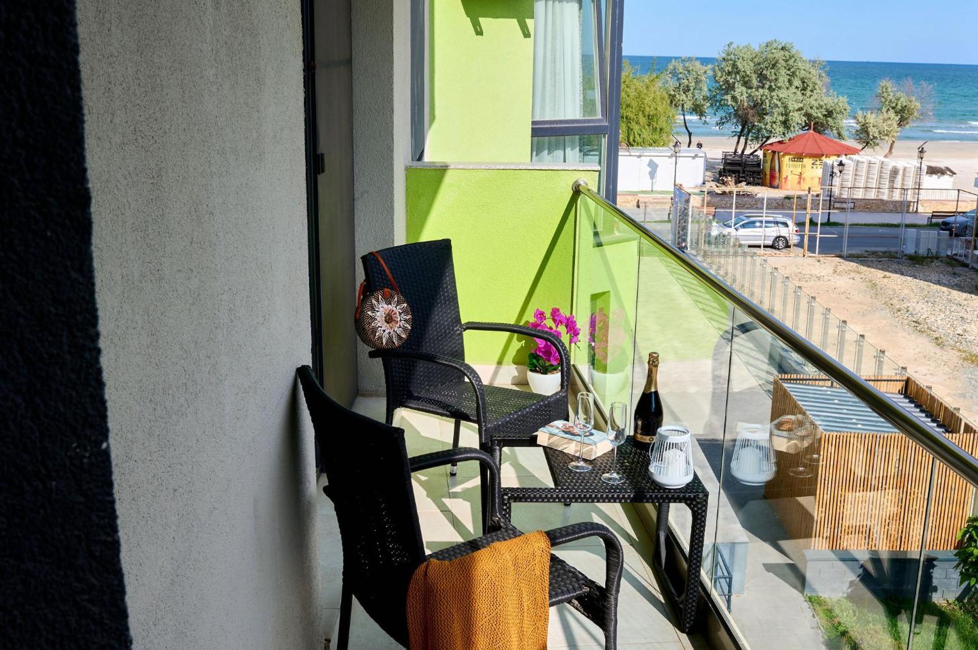 Evelyn'S Apartment Spa&Pool Beach Resort Mamaia Exterior foto